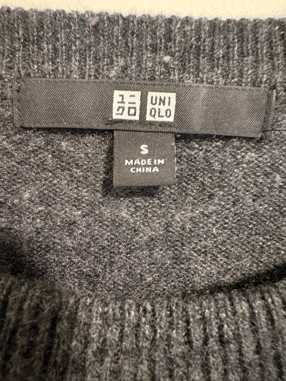 Uniqlo 100% Cashmere Crew Neck Jumper - Picture 3 of 9